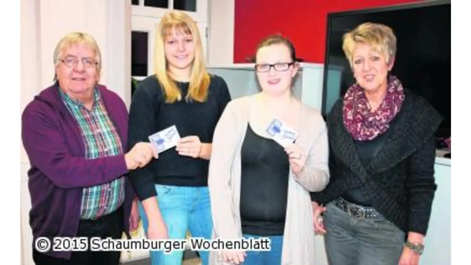 Lea Kramer und Saskia Solbach sammeln 763 Euro (Foto: pp)