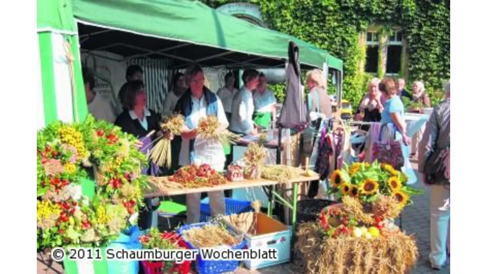 Besucher im Bann des Landlebens (Foto: hb)