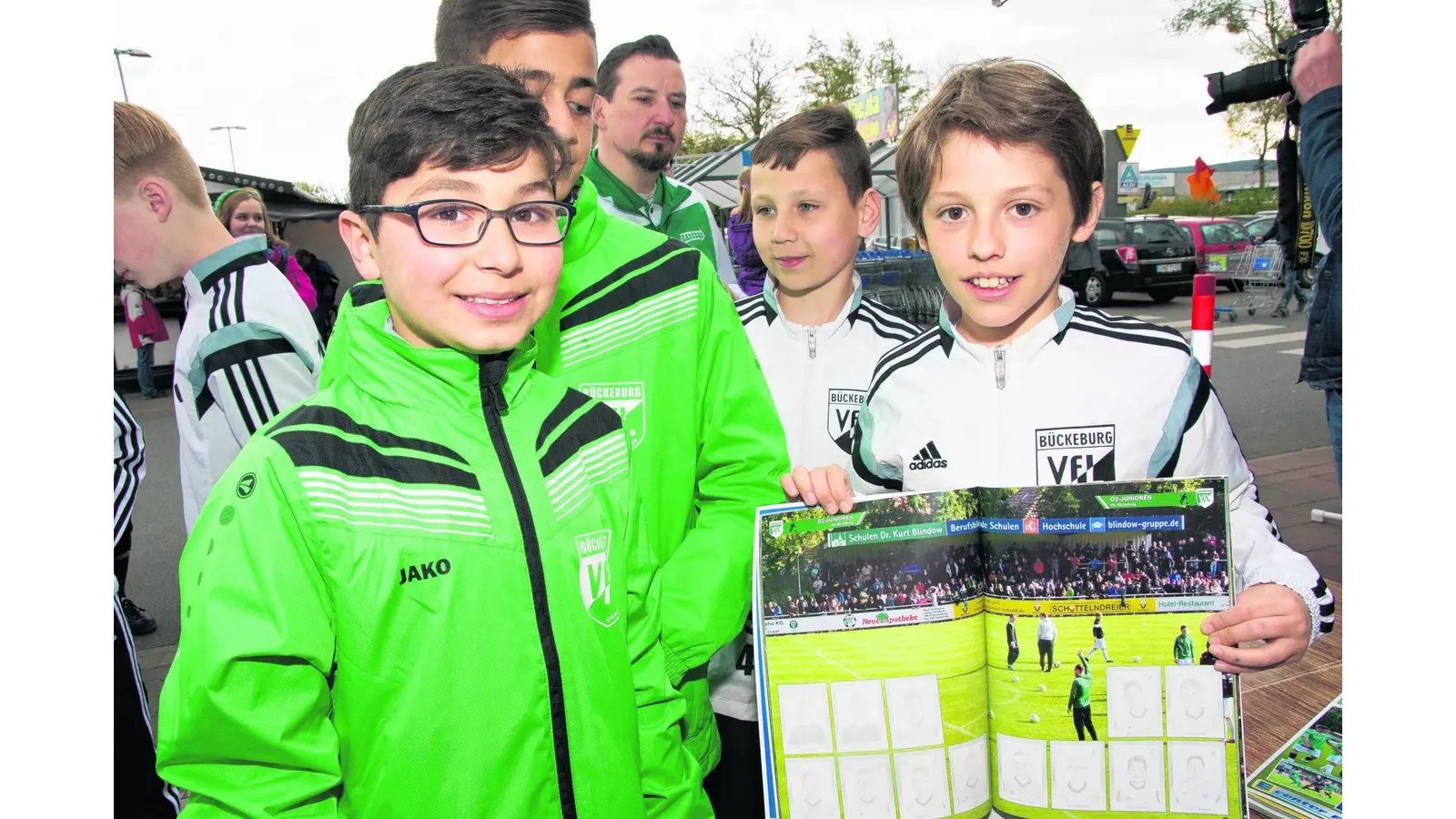 Das Sammelfieber ist ausgebrochen (Foto: wa)
