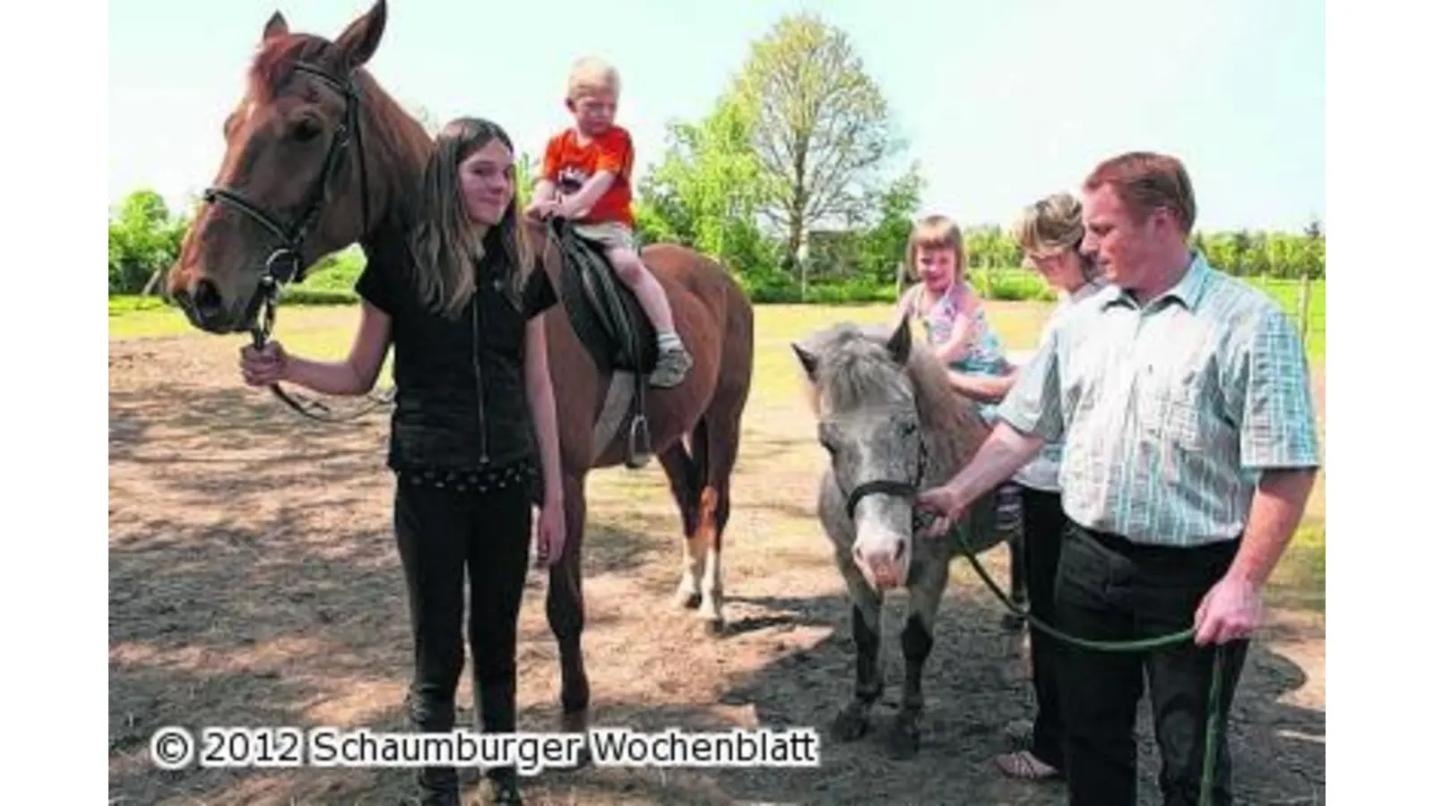 Reges Treiben herrscht im Bauerndorf Höfen (Foto: em)