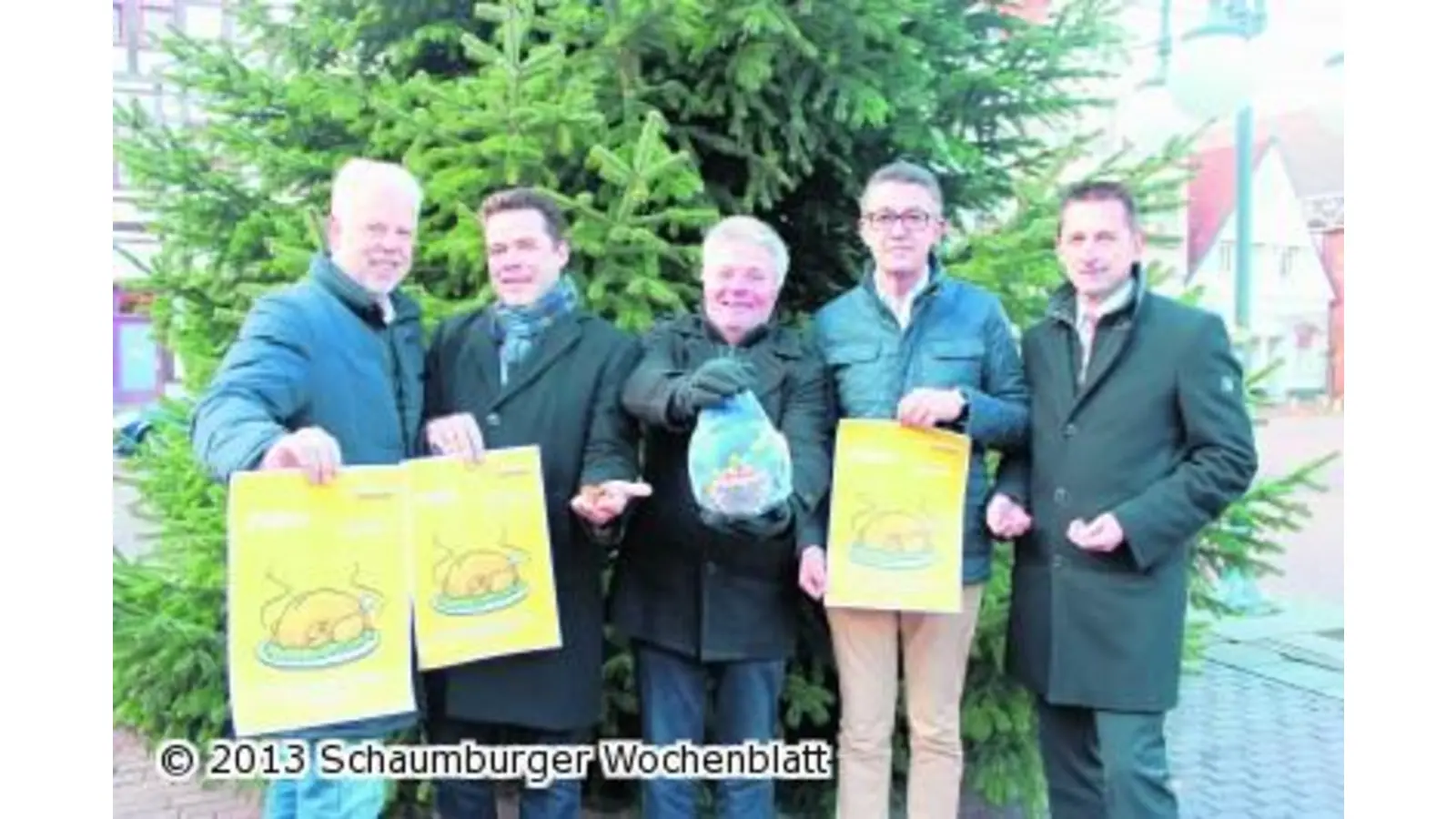 Stadtmarketing verteilt Puten (Foto: ag)