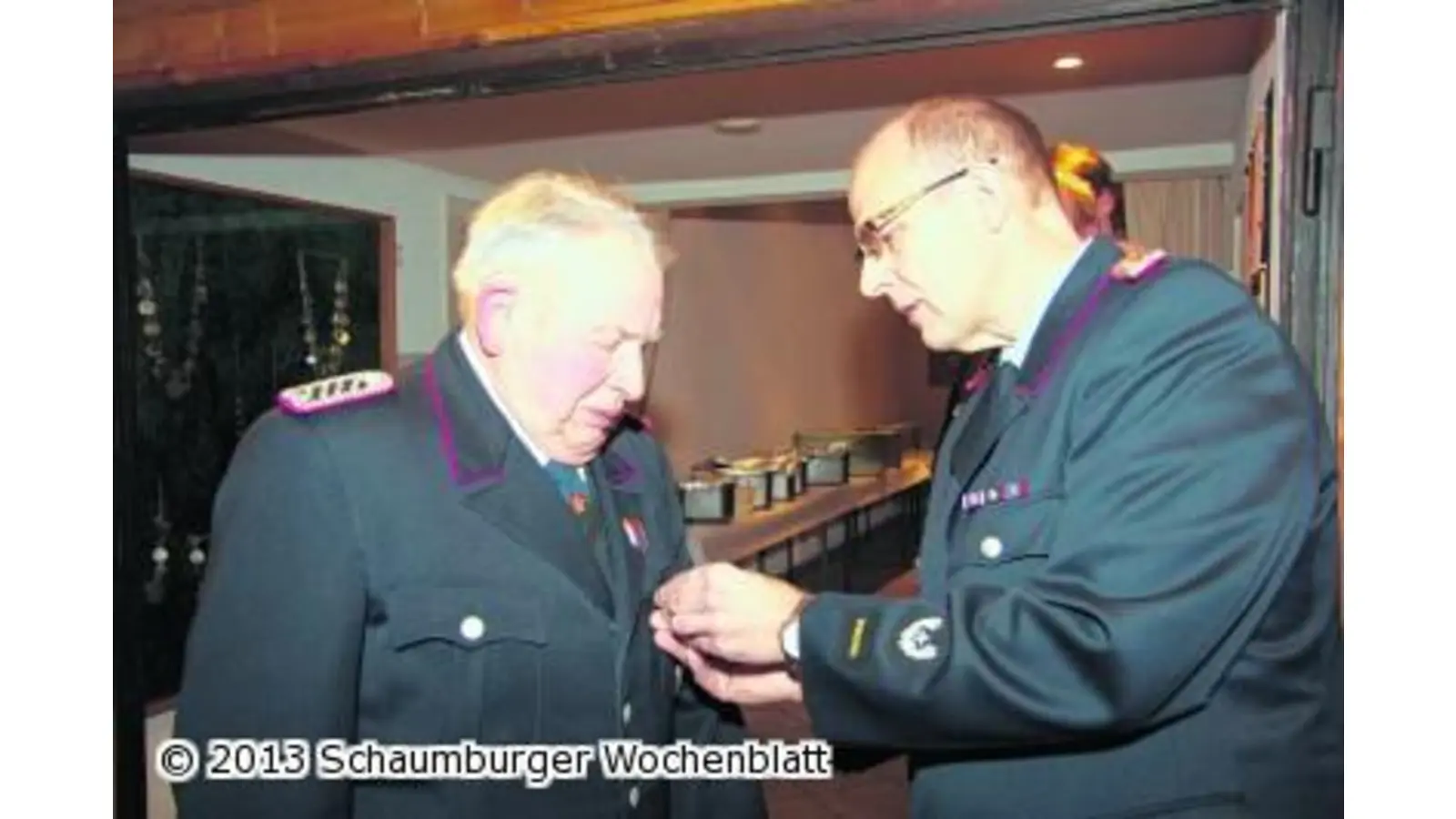 Bereits 70 Jahre der Feuerwehr treu (Foto: gi)