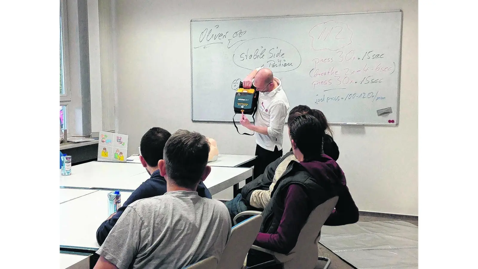 Erste Hilfe Kurs für Flüchtlinge erfolgreich (Foto: tau)