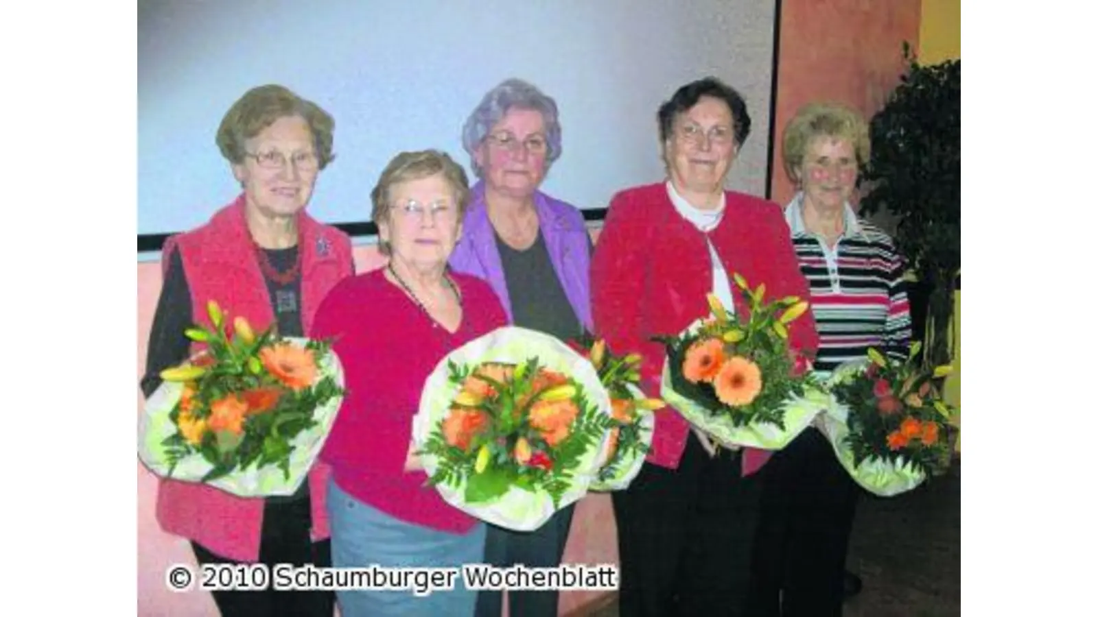 Marina Gellermann findet gut bestellten Garten vor (Foto: red)