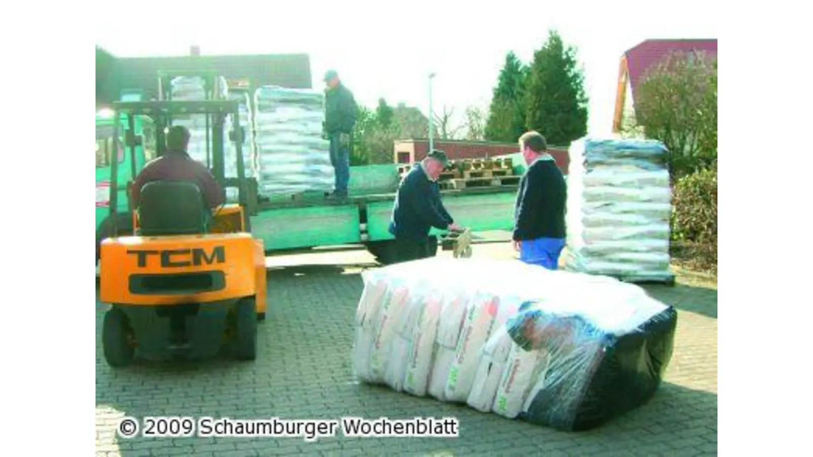 Siedler verteilen 20 Tonnen Gartenmaterial (Foto: red)