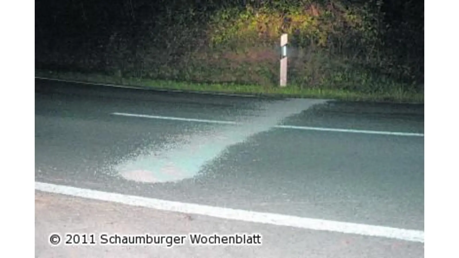 Unbekannter streut Rollsplitt in Kurven (Foto: em)