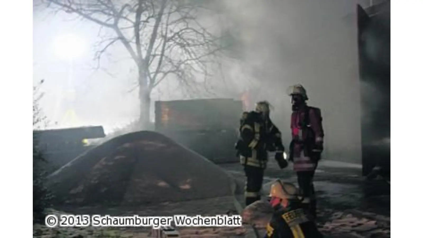 Feuerwehr übt in Maschinenhalle (Foto: gi)