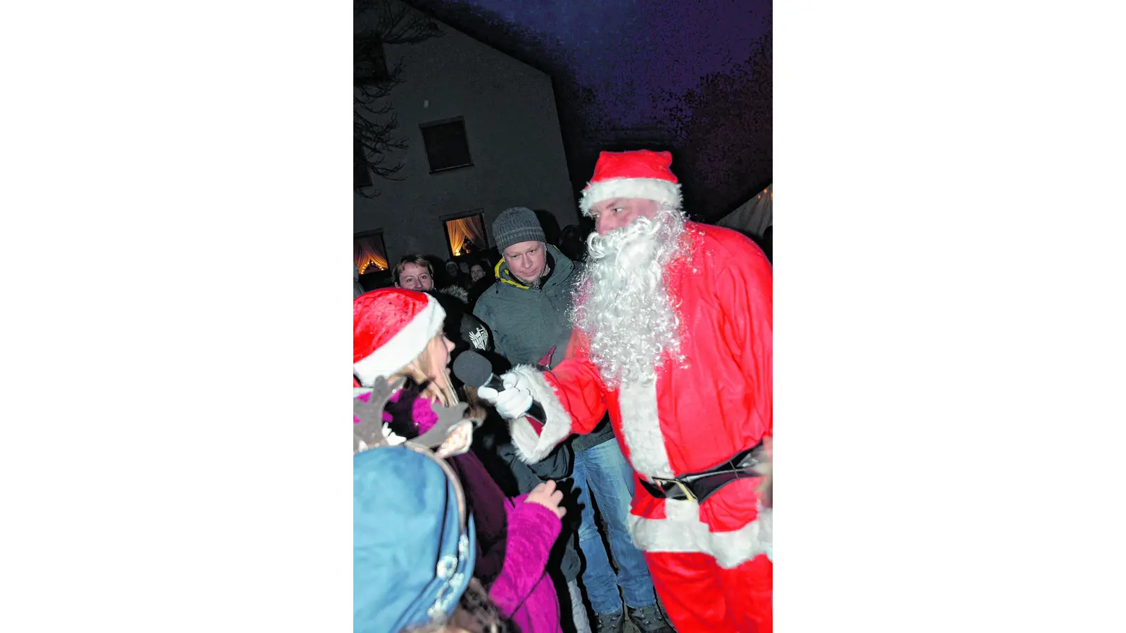 Den Weihnachtsmarkt bei klirrender Kälte besuchen (Foto: red)