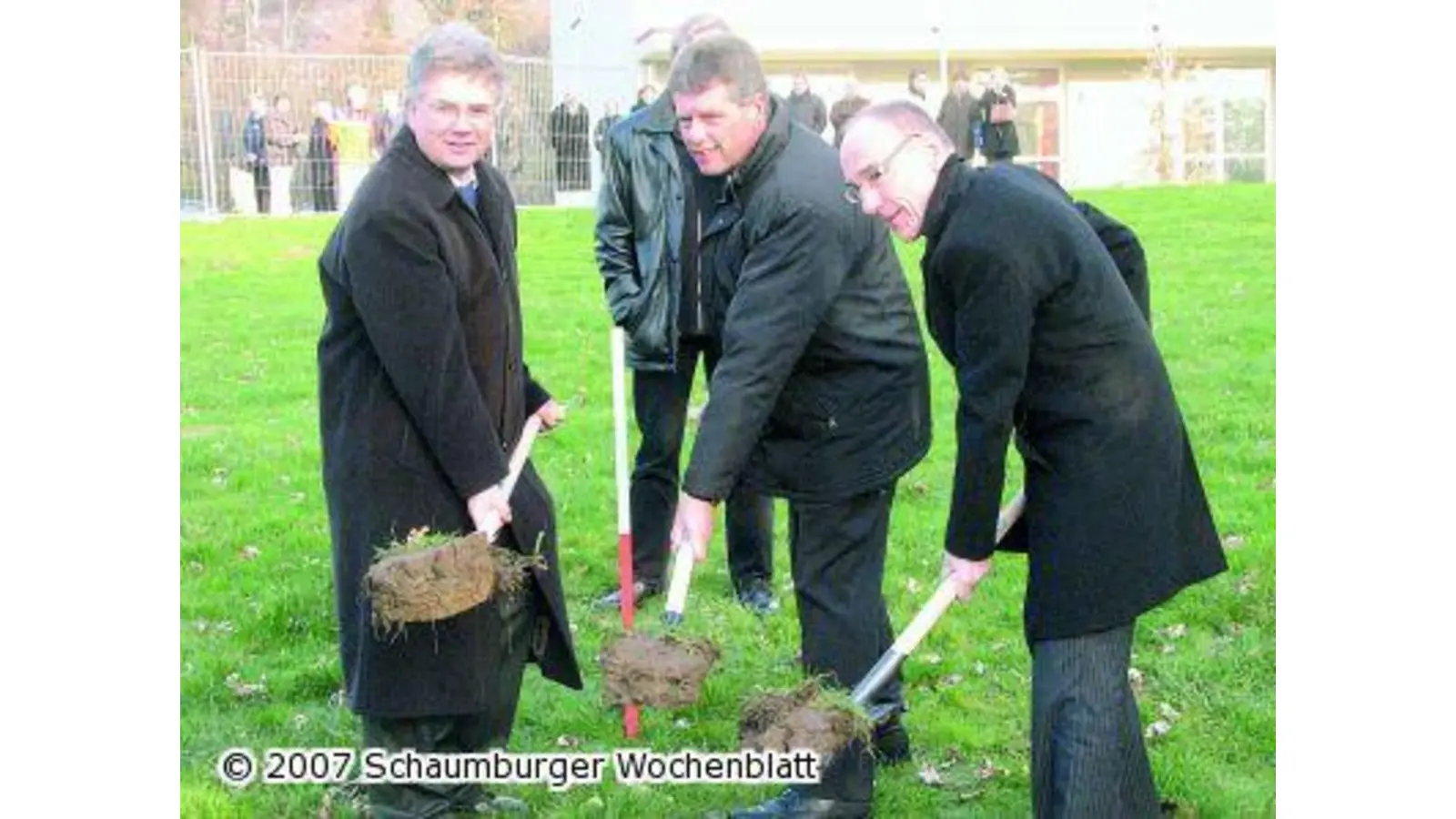 Erster Spatenstich für neue Psychiartrie am Krankenhaus (Foto: km)