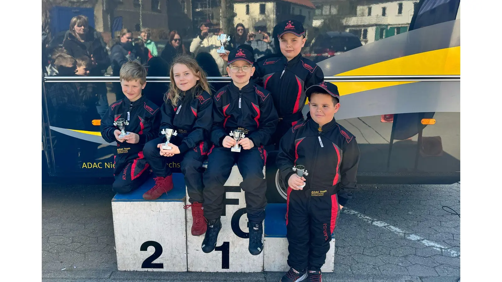 Nach der Siegerehrung der K1. (Foto: privat)