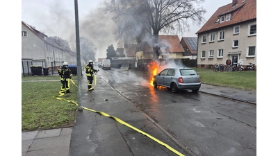  Die Feuerwehr löschte den Brand mit einem C-Rohr, wobei ein Trupp unter Atemschutz vorging.  (Foto: privat)