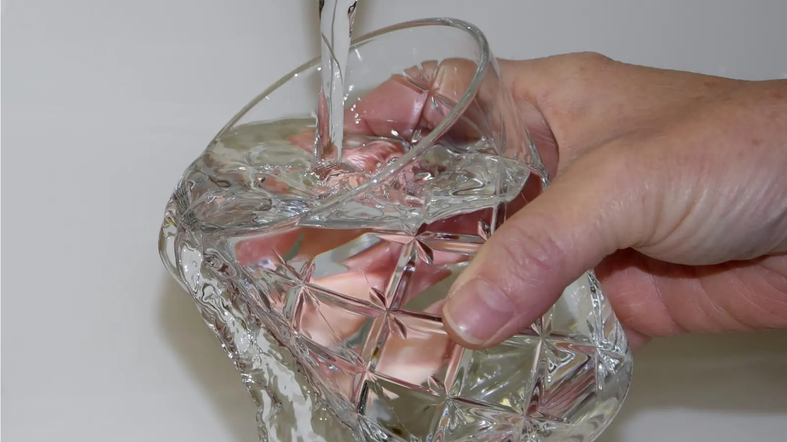 Unser Trinkwasser wird aus dem guten Grundwasser Rintelns gewonnen. Das litt in diesem Jahr unter den historischen Tiefstständen der Weser (Foto: ste)