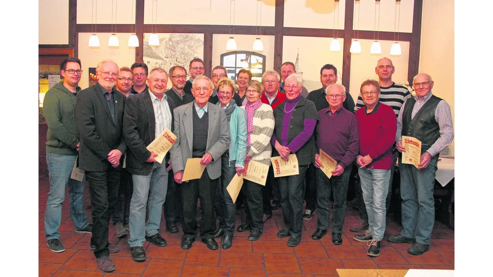 Gymnastik noch mit 90 Jahren (Foto: jan)