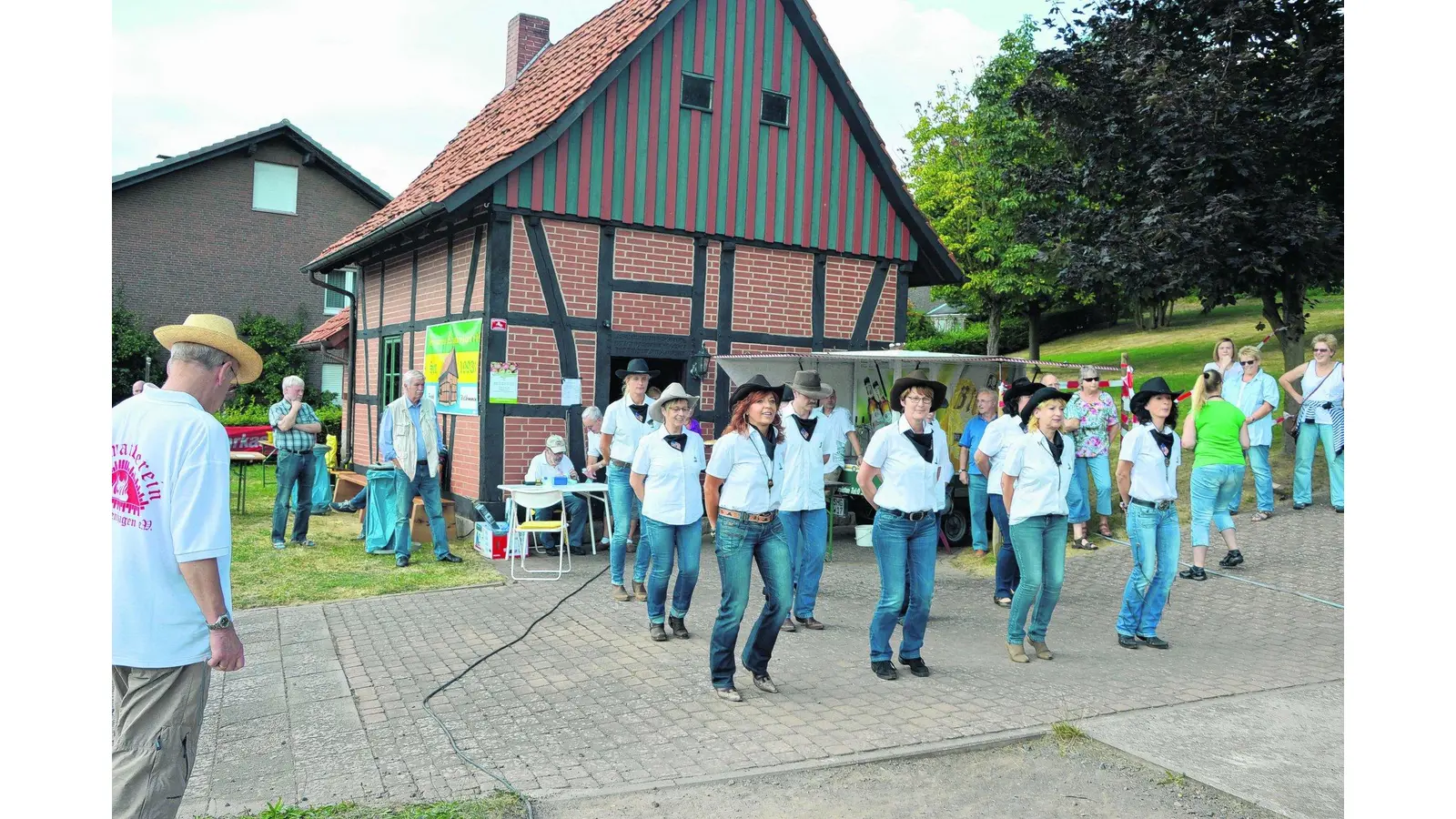 Line-Dance mit Sahne (Foto: ste)