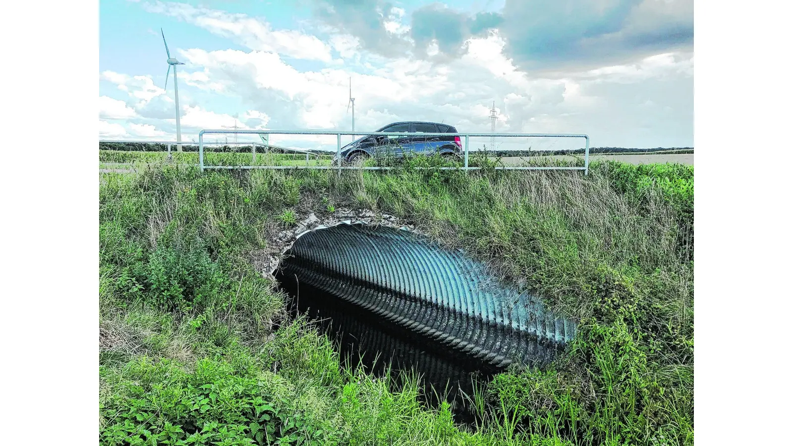 Wellblech ersetzt den Sandstein (Foto: em)