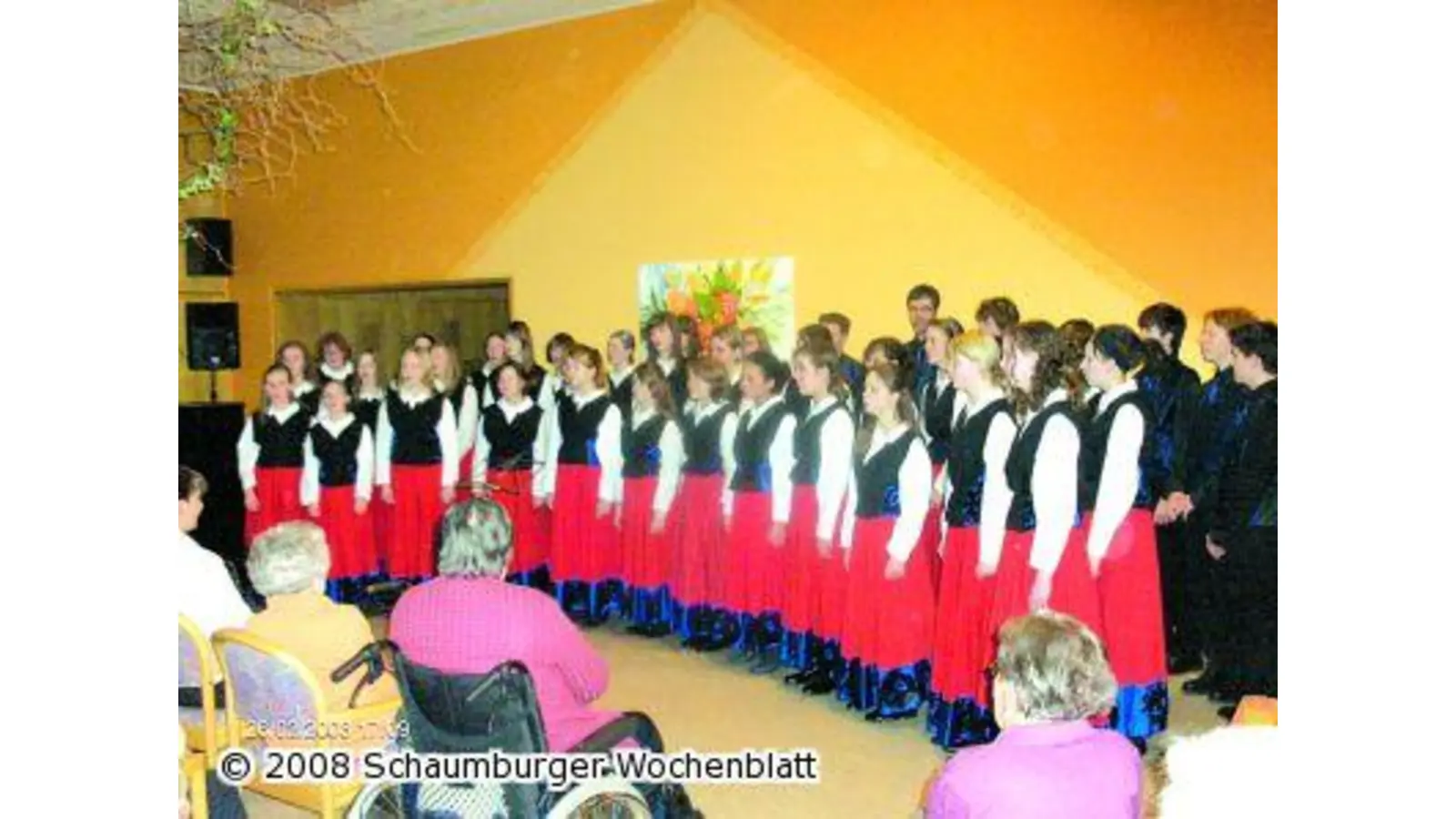 Jugendchor erfreut Senioren (Foto: pp)