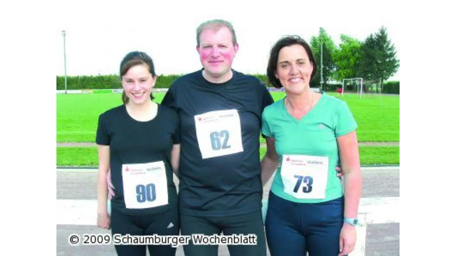 Urkunden austeilen was das Zeug hält (Foto: mr)