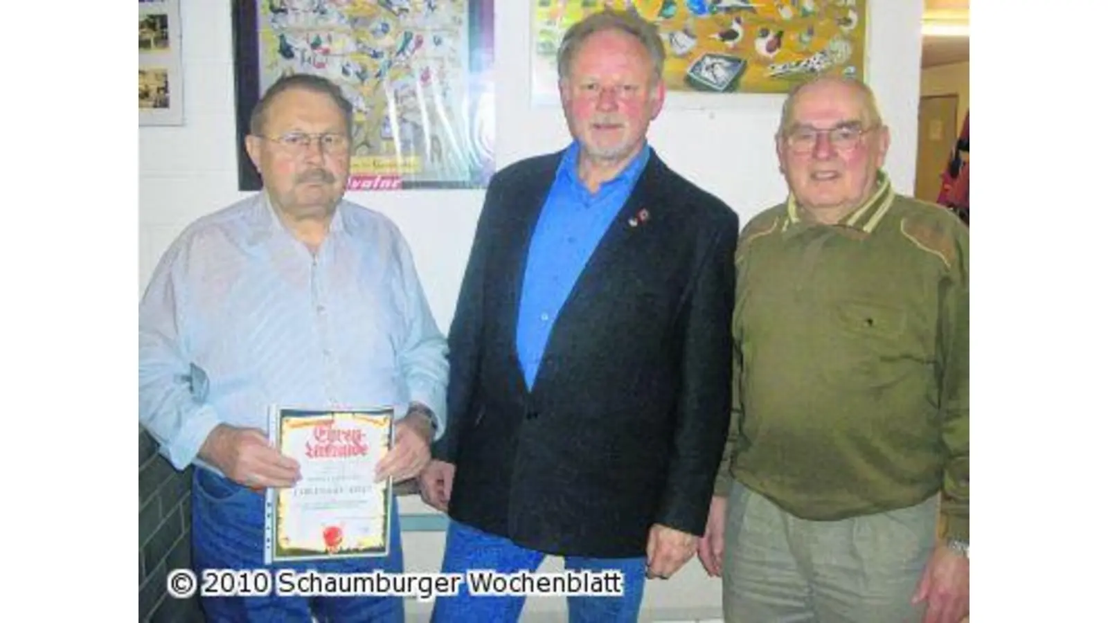 Dank an Alfred Pfister geht mit der Ehrenmitgliedschaft einher (Foto: red)