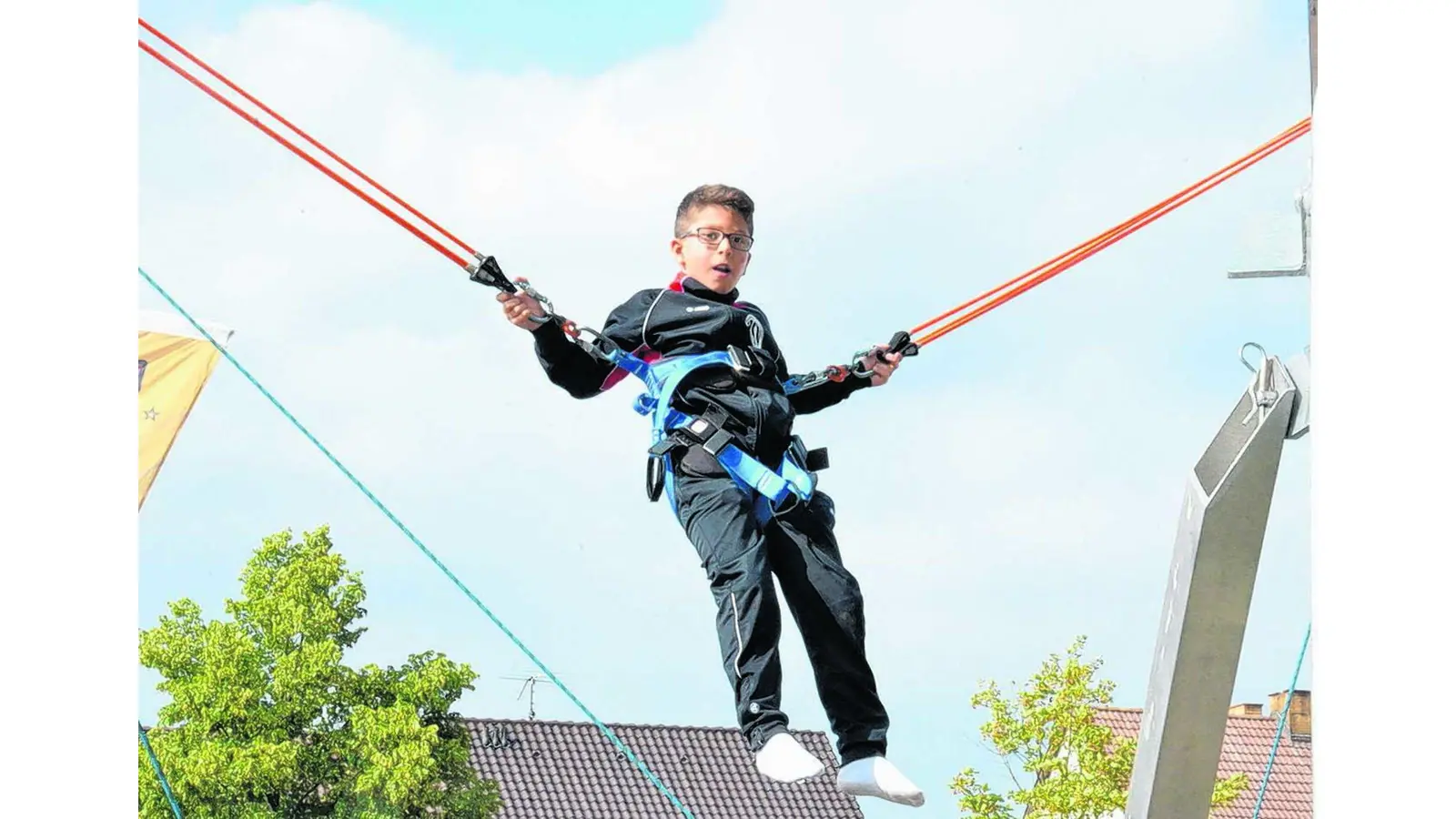 Die Menschen strömen in Scharen zum Sommerfest (Foto: bt)