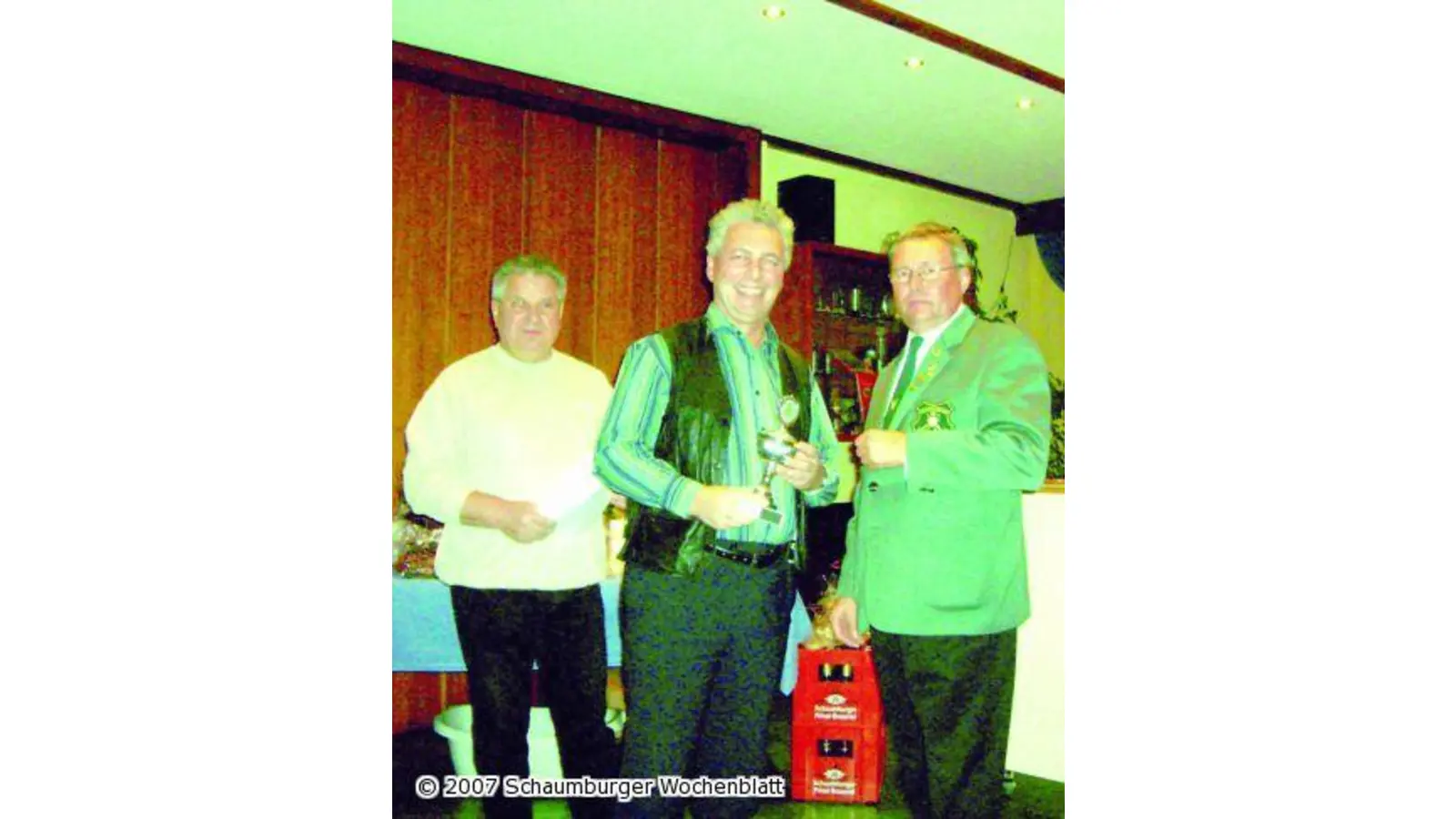 Vereine nehmen das Angebot an und zielen über die Kimme (Foto: ro)