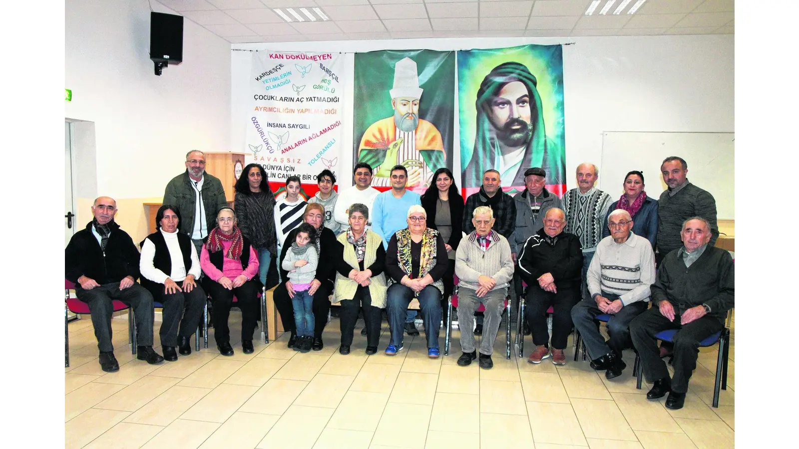 Renommierte Musiker tragen traditionelle Melodien vor (Foto: red)