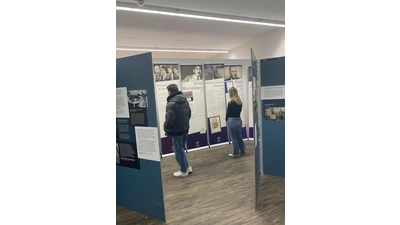 Schüler der BBS besuchen die Ausstellung „Niedersachsen im Nationalsozialismus.  (Foto: privat)