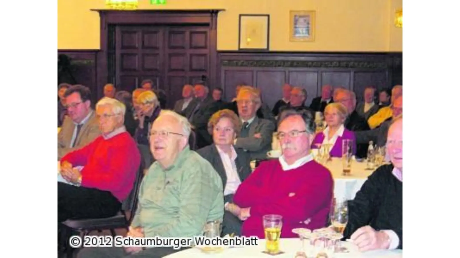 Hochkarätiger Gast hat einiges zu sagen (Foto: mh)