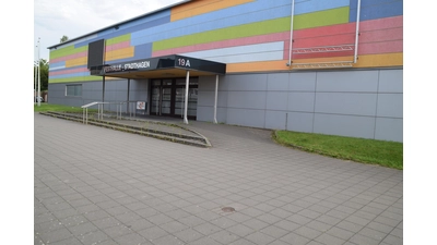 Erneut Streitobjekt in der Stadthäger Politik - die Festhalle. (Foto: ab)