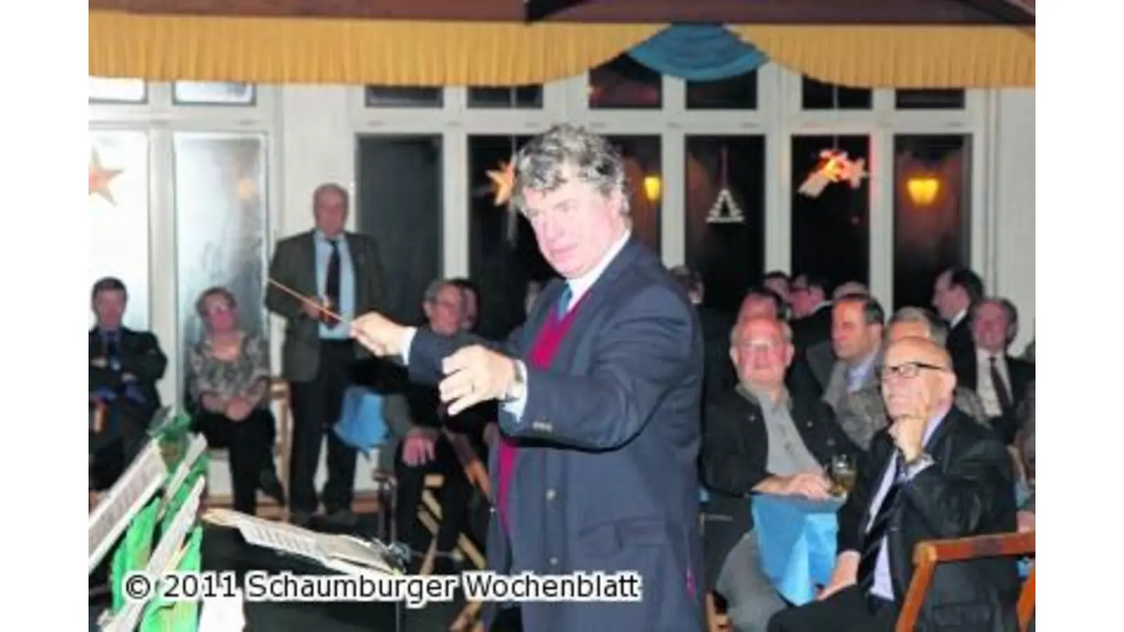 Heringsfreunde feiern ihren englischen Gast (Foto: bb)