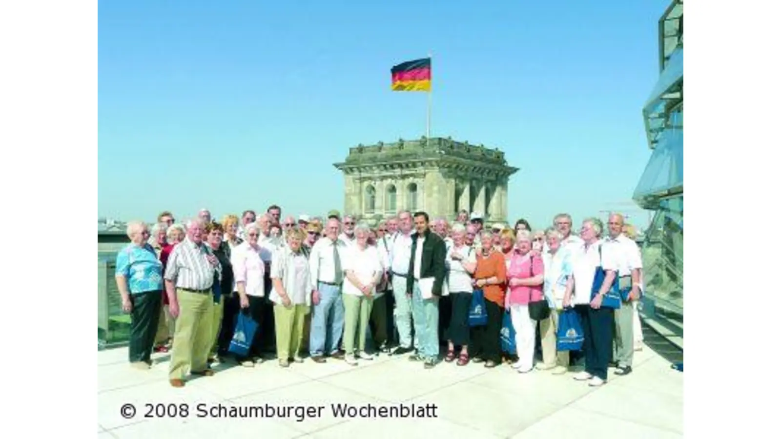 Schaumburger schnuppern Berliner Luft bei Sommertour (Foto: red)