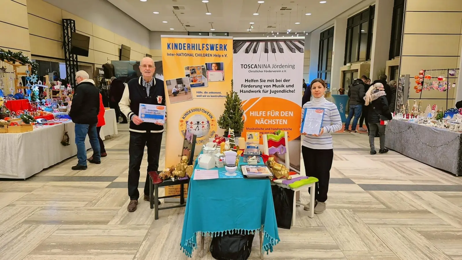 „TOSCAnina Jördening” und ICH sammeln fleißig Spenden für den guten Zweck.  (Foto: privat)