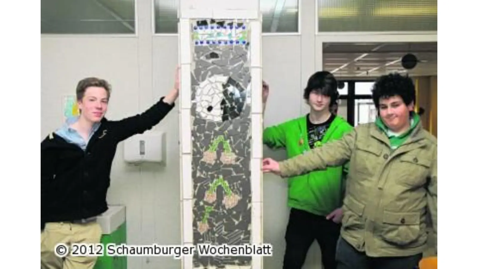 Jugendliche peppen Schule auf (Foto: bb)