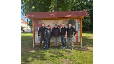 Die Cointräger zusammen mit Bürgermeister Ralf Sassmann und Stadtdirektor Dr. Thomas Wolf. (Foto: privat)