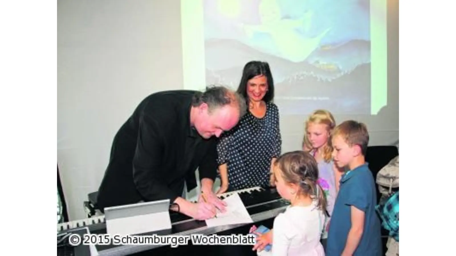 Kinder geistern mit Caroline quer durch Schaumburg (Foto: jl)
