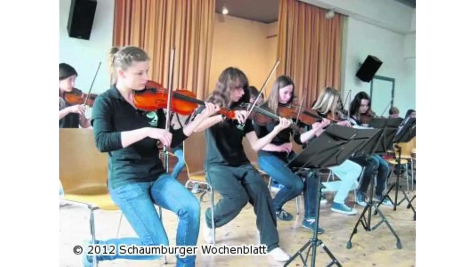 Streicher zu Besuch in der Grundschule (Foto: ag)