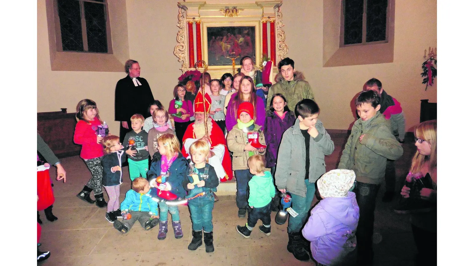 Nikolaus kommt persönlich zur Feier in die Elisabethkirche (Foto: gi)