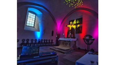 In besonderem Licht: Die Stadtkirche bietet Raum für Veranstaltungen.