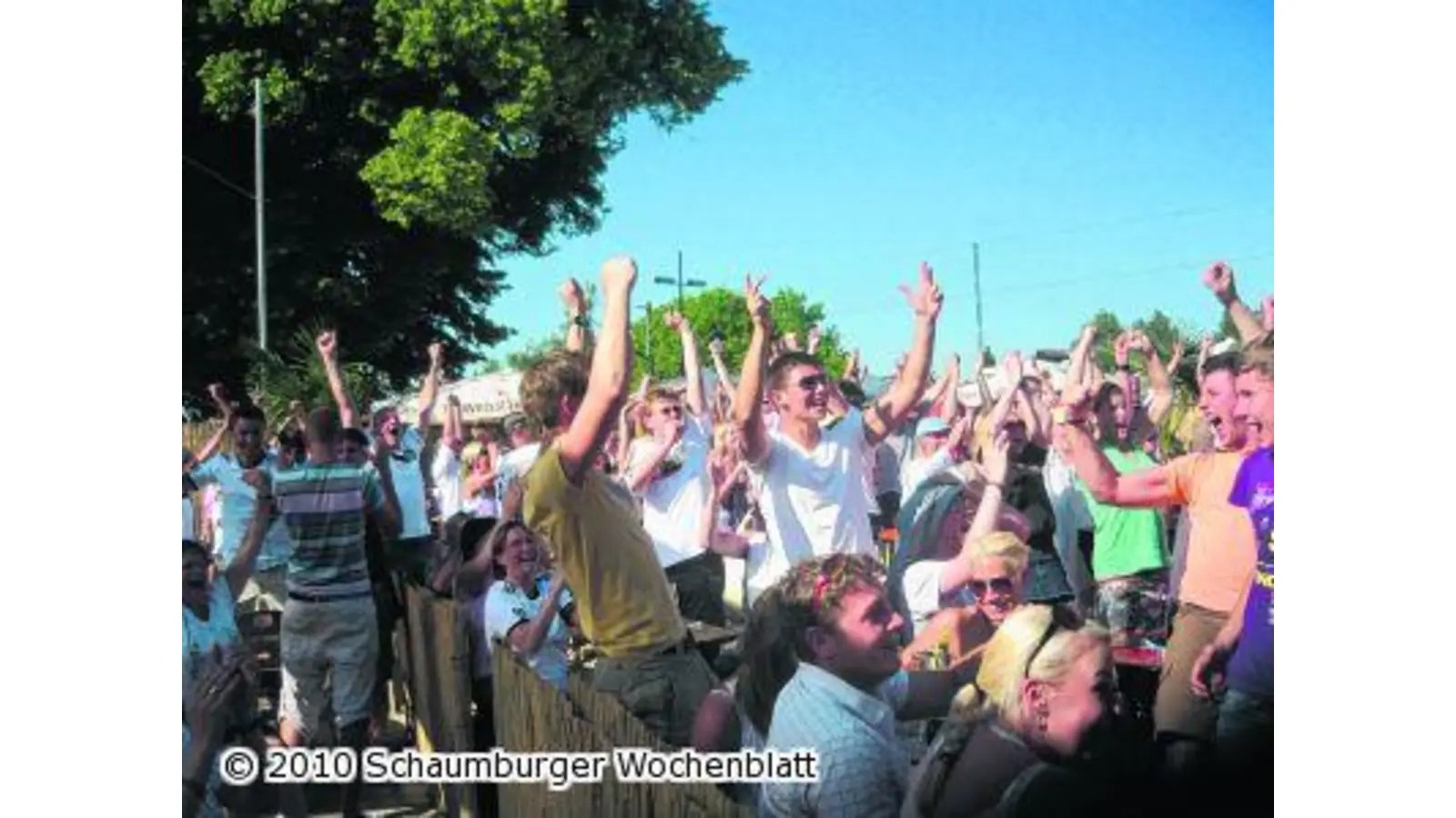 Zum Spiel Deutschland-Argentinien unbedingt den Bikini mitbringen (Foto: pd)