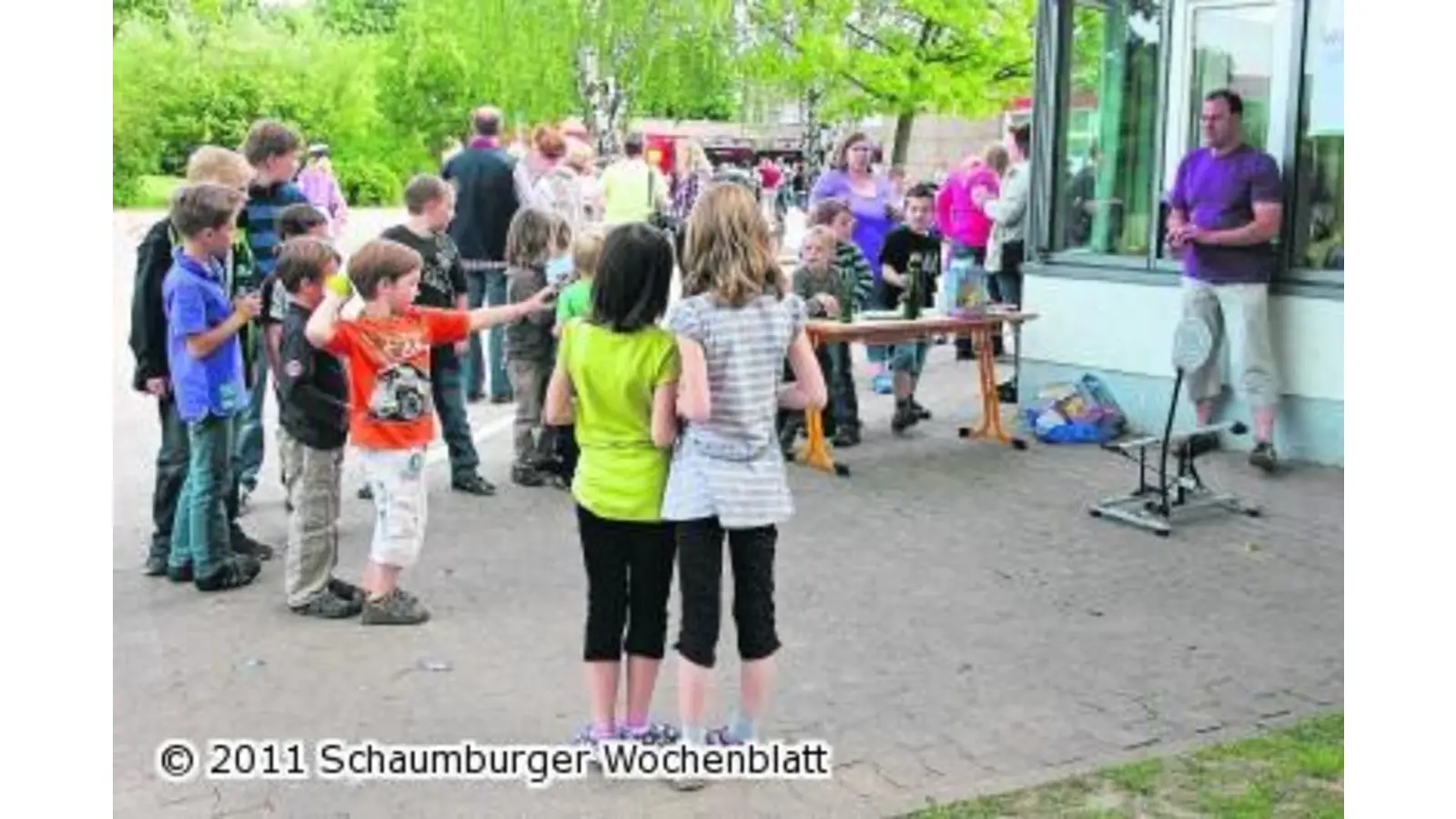 Schlange stehen an der Wurfmaschine (Foto: jl)