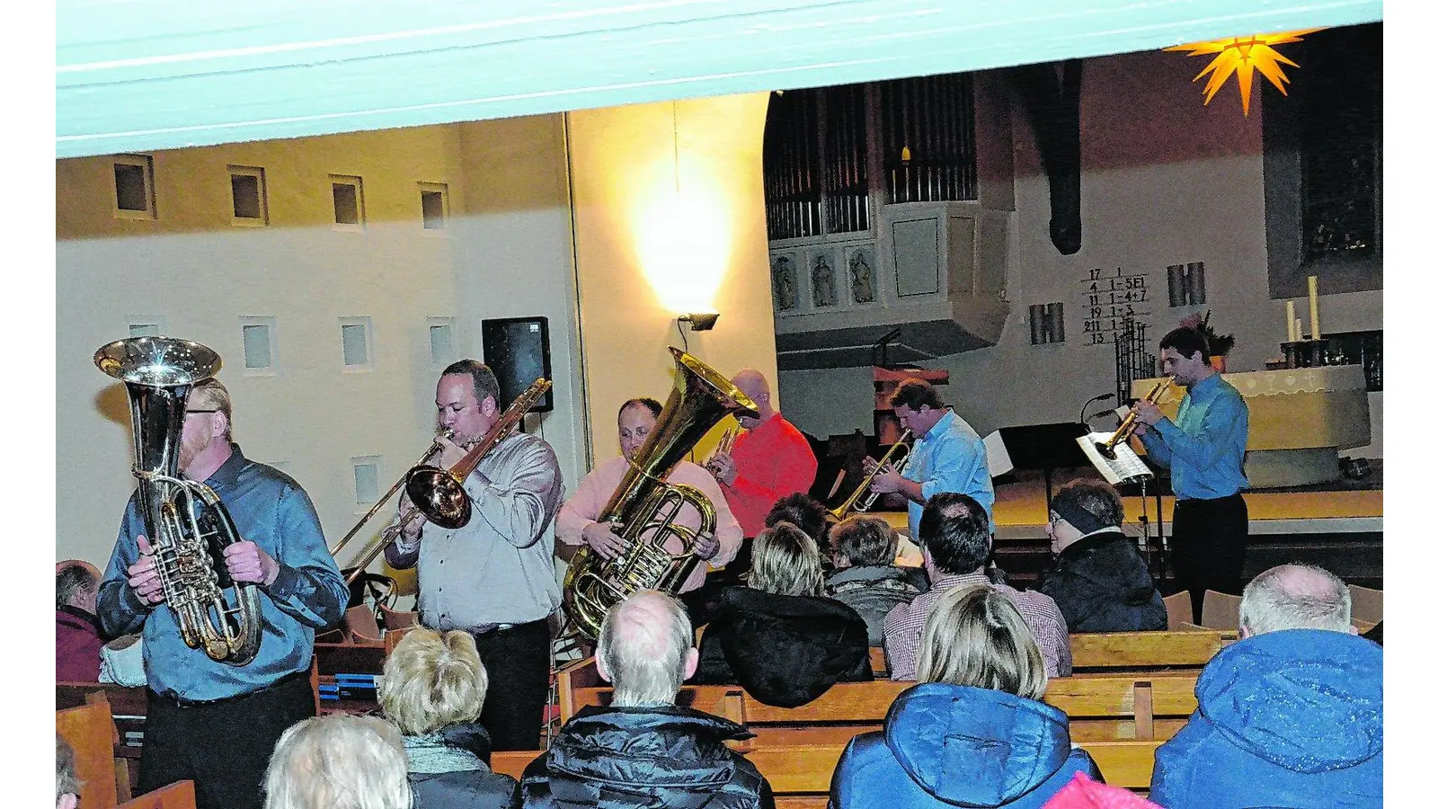 Ein Weihnachtsmarkt mit ganz viel Musik (Foto: bt)