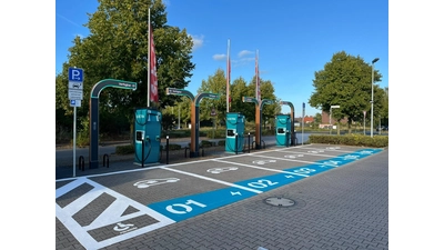In der Jahnstraße in Stadthagen steht ein neuer Schnellladeparkplatz zur Nutzung offen.  (Foto: privat)