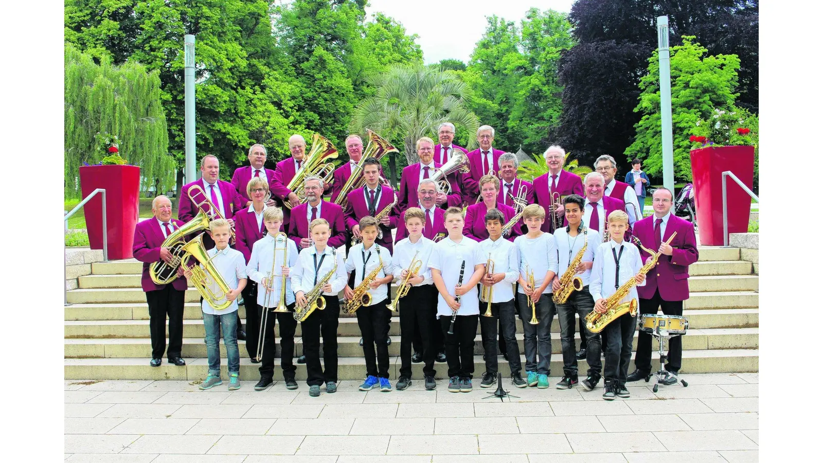 Bläser spielen bekannte Melodien zur Adventszeit (Foto: em)