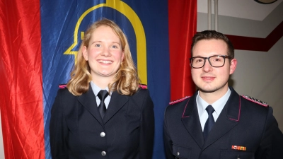 Tragen Verantwortung: Kinderfeuerwehrwartin Lena Köhler und Jugendfeuerwehrwart Rico Stickan.  (Foto: gi)
