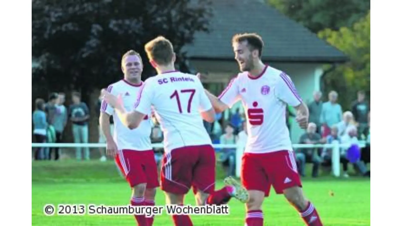 Die Mannschaft aus Rinteln marschiert (Foto: bb)