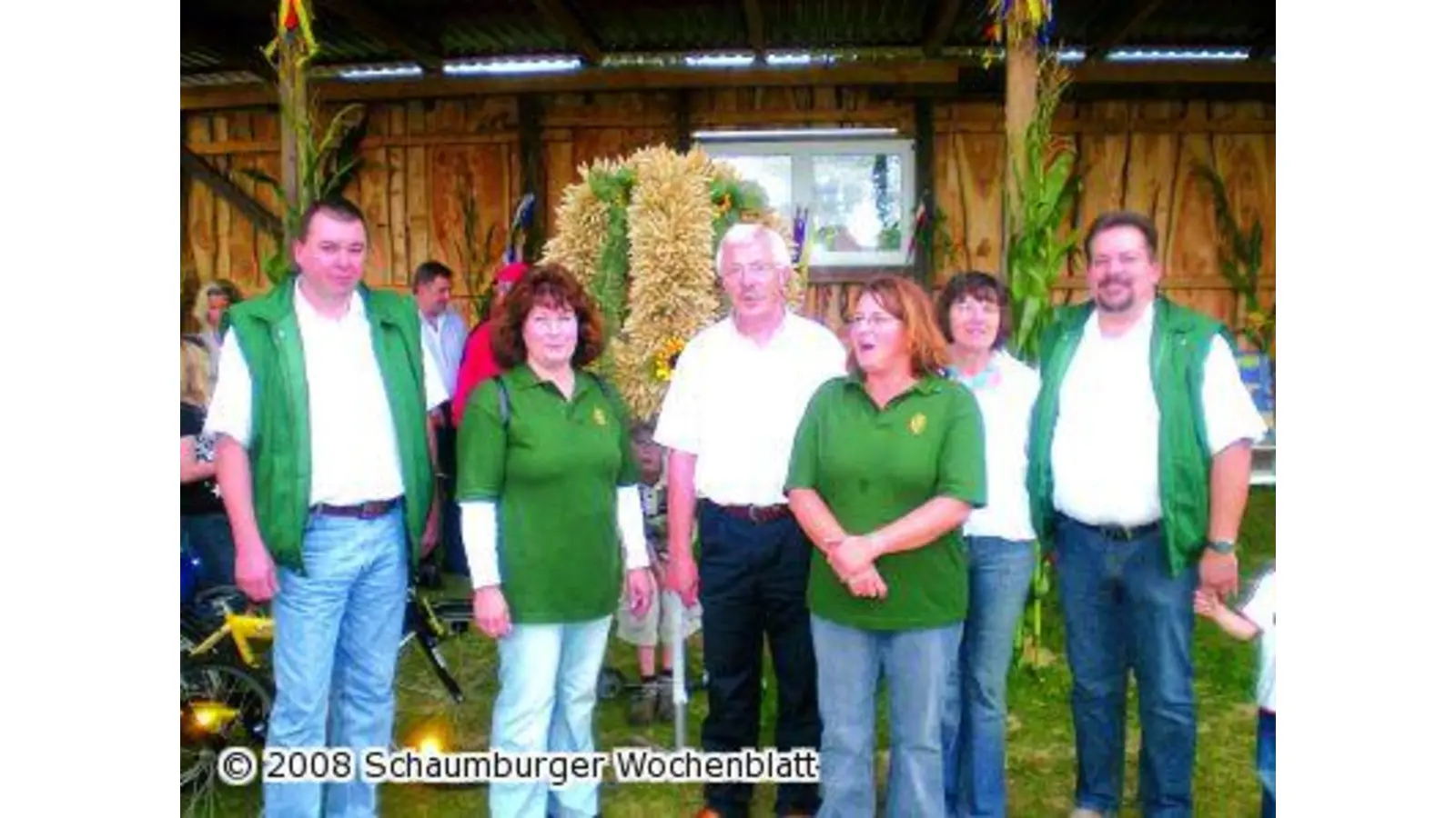 Erntekrone im Mittelpunkt des Festes (Foto: red)