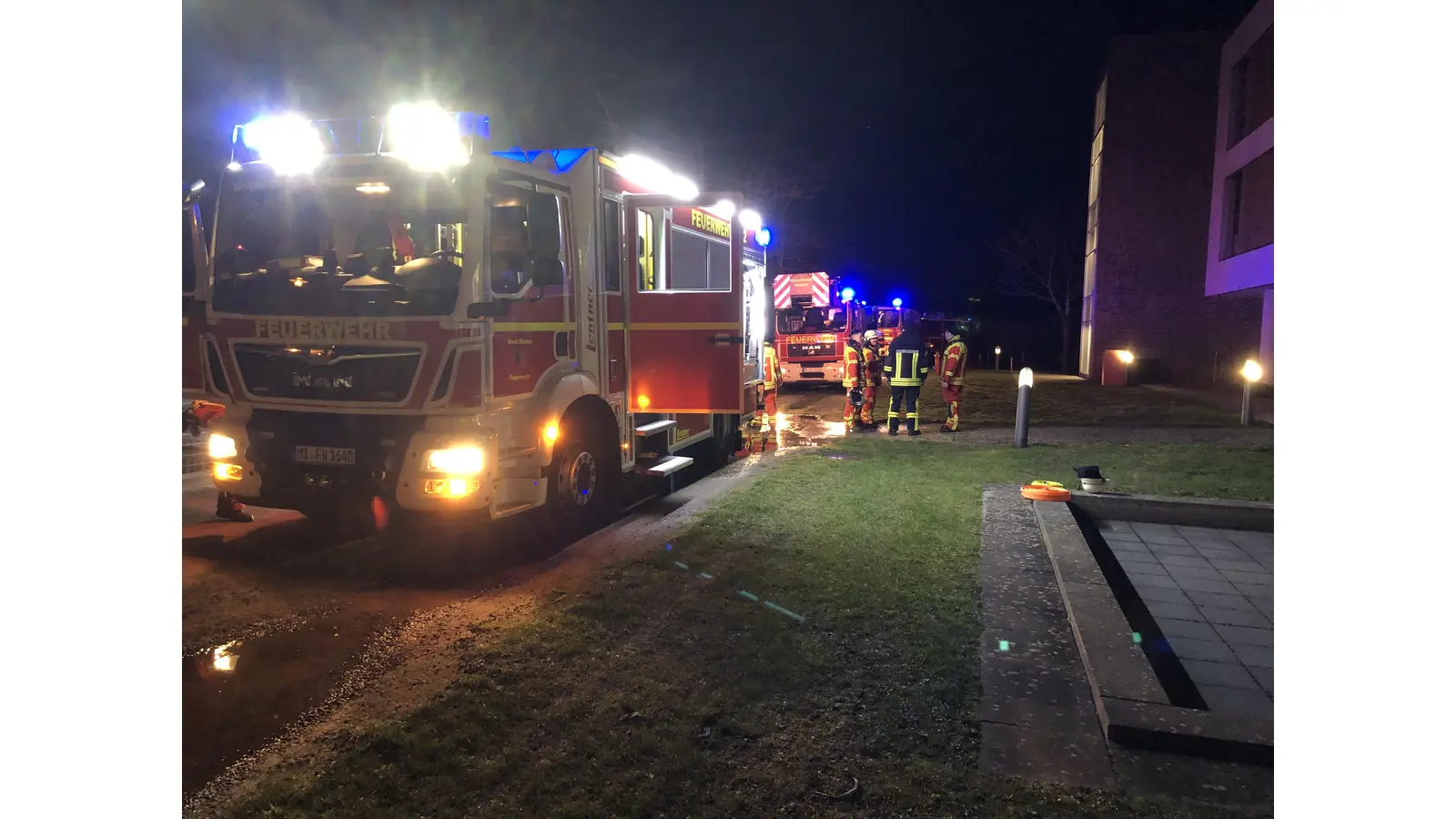 Die Feuerwehr Minden war mit einem Großaufgebot im Einsatz. (Foto: privat)