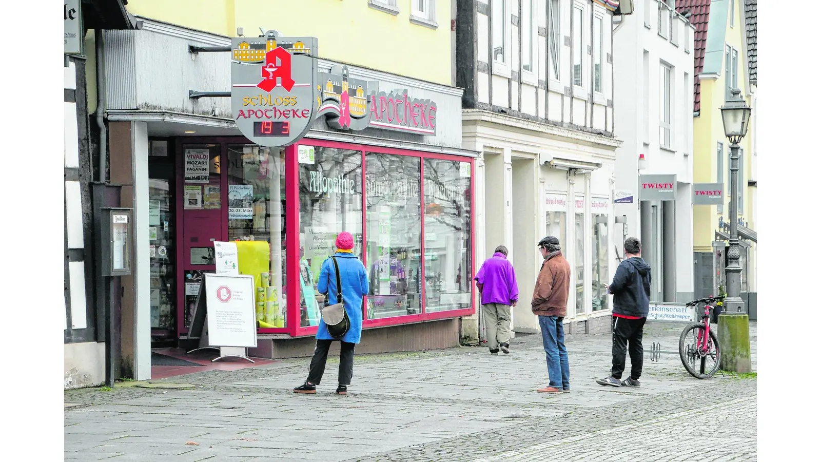 Bürger halten jetzt Abstand zueinander (Foto: red)