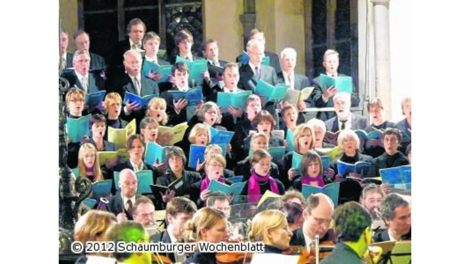 Peter trifft den Wolf beim Nikolai-Konzert (Foto: km)