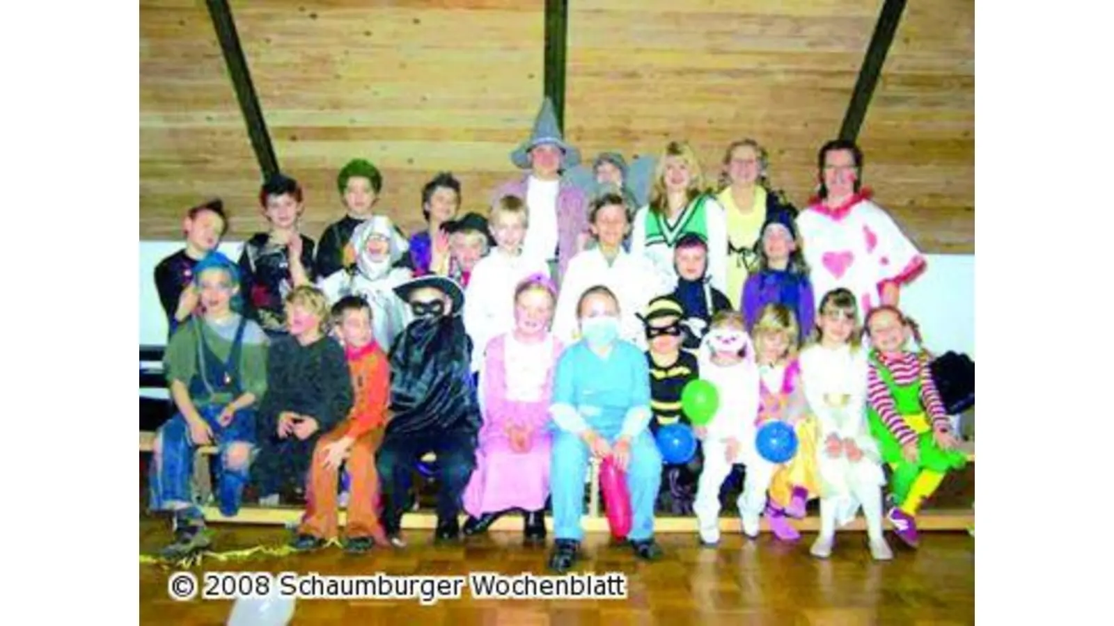 Rocker und Damen vollziehen Stopptanz (Foto: red)