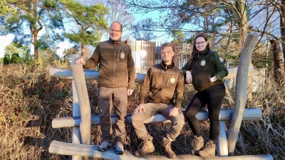 Das Rangerteam (v.li.): Uwe Halbach, Hauke Zirfas und Svenja Becker. (Foto: Luis Brinkmann)
